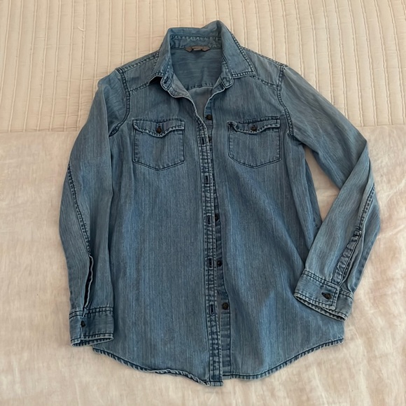 Demin button up - Picture 1 of 3